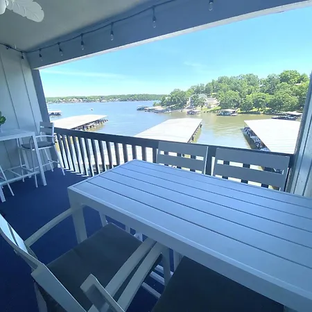 B Lakefront! Remodeled, Boat Slip, Patio Views, Pool, Boat Ramp, Wifi Osage Beach Exterior photo
