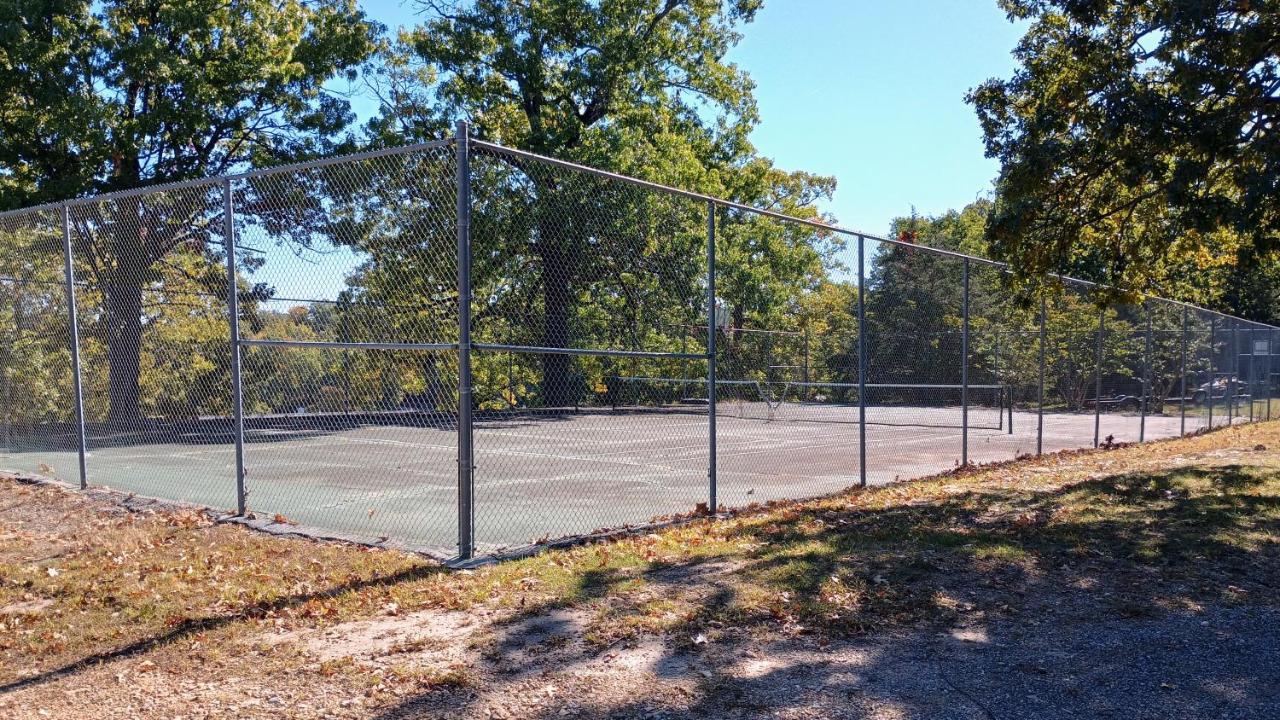 B Lakefront! Remodeled, Boat Slip, Patio Views, Pool, Boat Ramp, Wifi Osage Beach