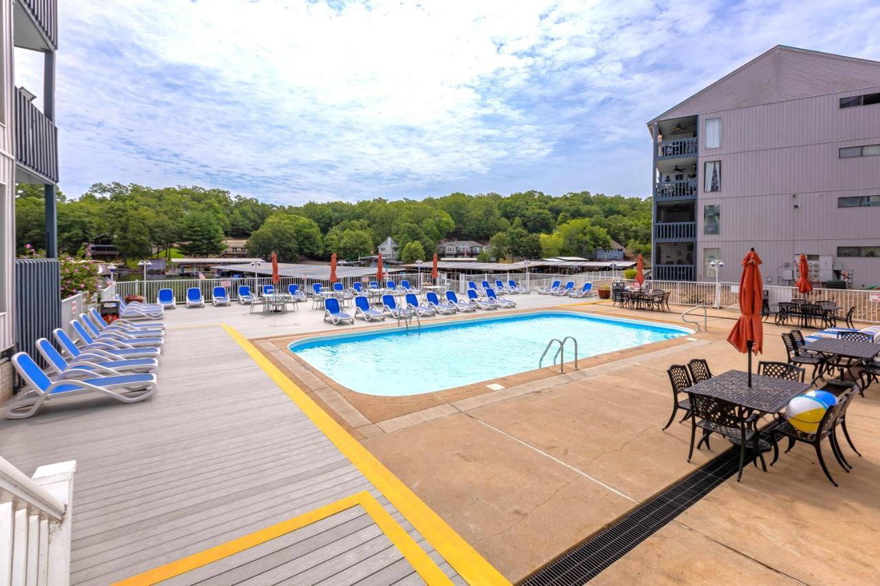 B Lakefront! Remodeled, Boat Slip, Patio Views, Pool, Boat Ramp, Wifi *